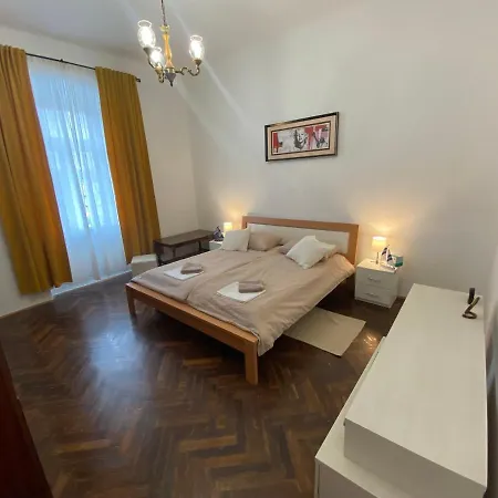 Andela Centar Πούλα